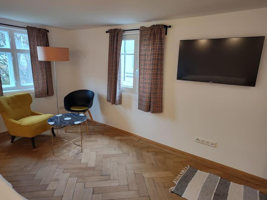 Ferienwohnung Resl - Geschmackvoll Renoviert & Zentral Im Historischen Schindelhaus Oberstaufen Exteriér fotografie