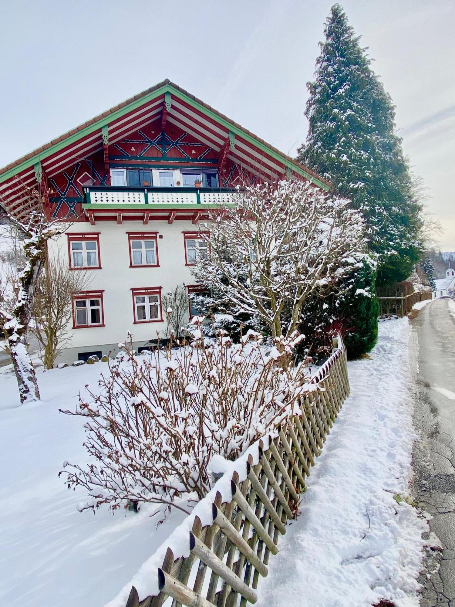 Ferienwohnung Resl - Geschmackvoll Renoviert & Zentral Im Historischen Schindelhaus Oberstaufen Exteriér fotografie